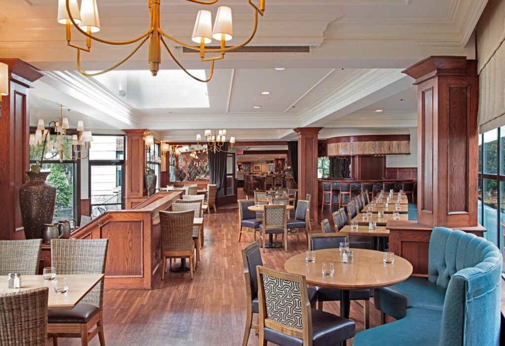 Sylvia’s Restaurant and Lounge Vancouver interior